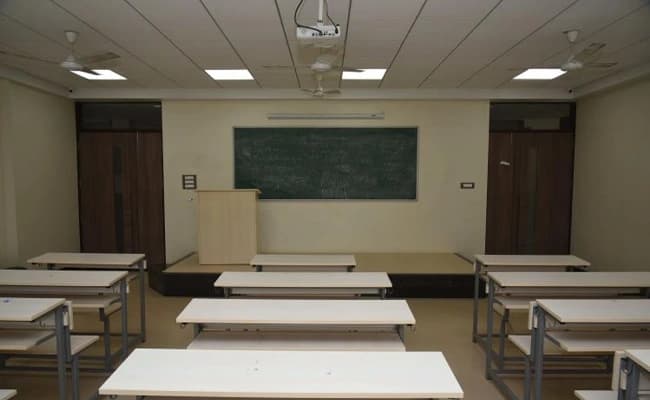 MKES, Mumbai Classroom 2.webp