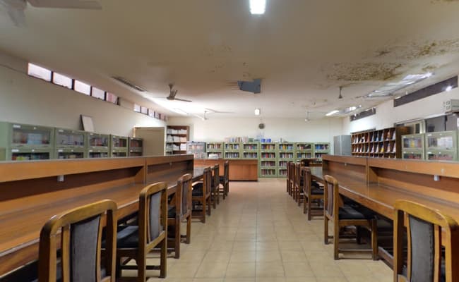 punjab-institute-of-management-and-technology-pimt-0000-class3-classroom