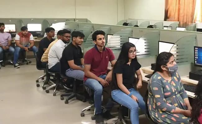 manav-rachna-university labs 3.webp