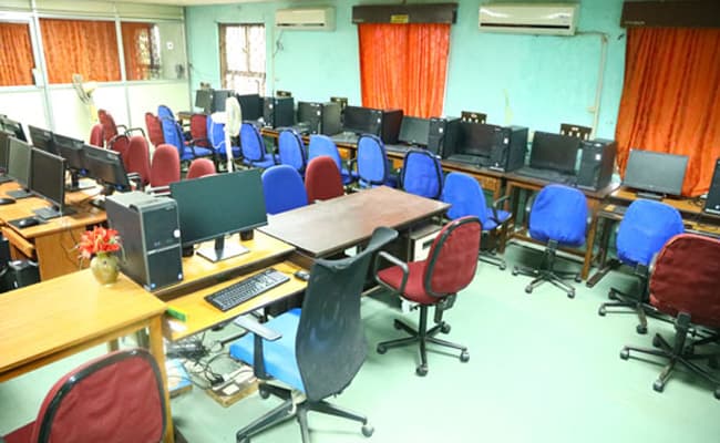 6-0005-class-classroom-2