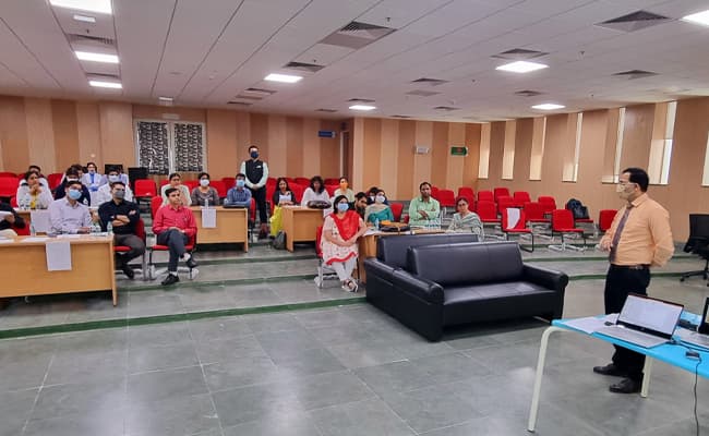 1-0012-classroom-classroom-5
