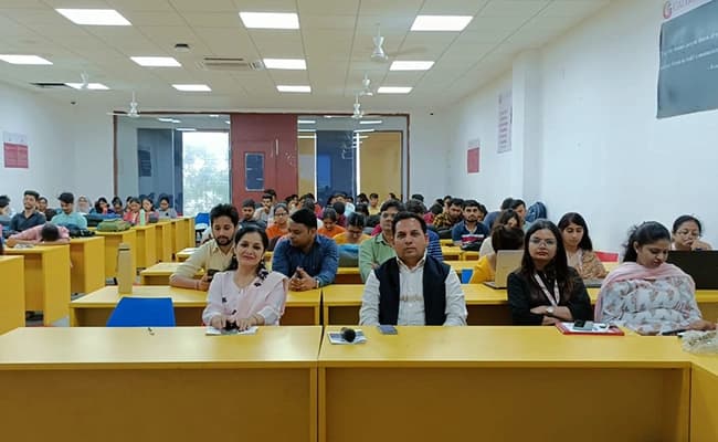 classroom2-classroom-25