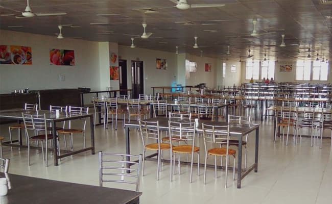 1-0003-layer-2-cafeteria-78