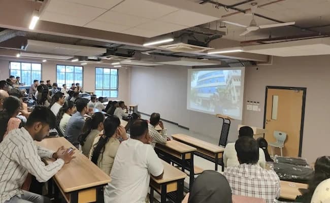 DYPIU, Pune Classroom 2.webp