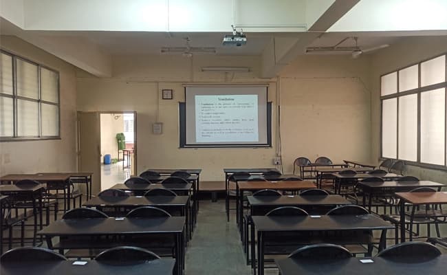 1-0001-layer-4-classroom-125