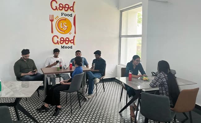 IITM, Bahadurgarh Cafe 1.webp
