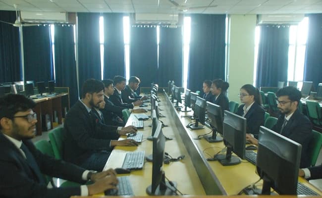 ISBM, Pune Labs 2.webp