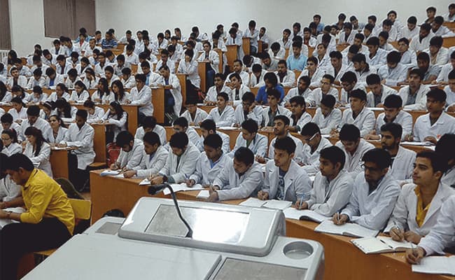 4-0011-classroom-classroom-2