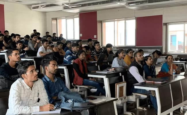 gallery-0001-class4-classroom-106