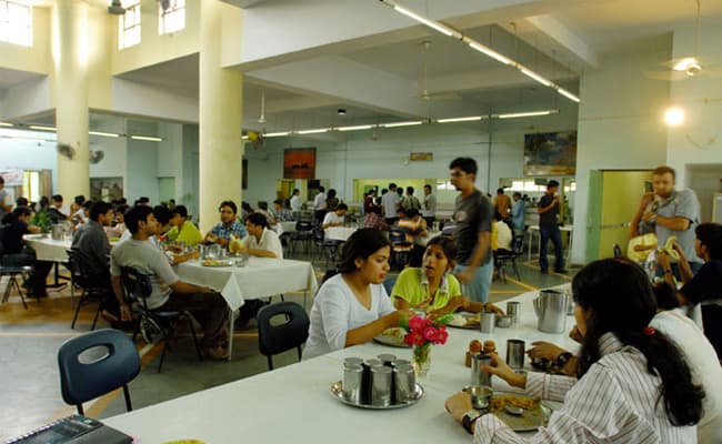 1-0003-layer-2-cafeteria-101