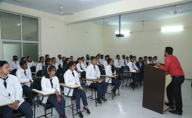 1-0001-layer-4-classroom-112