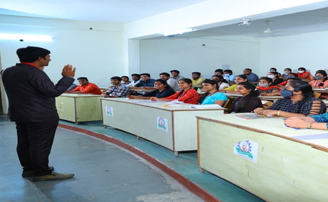 14-0002-class-classroom