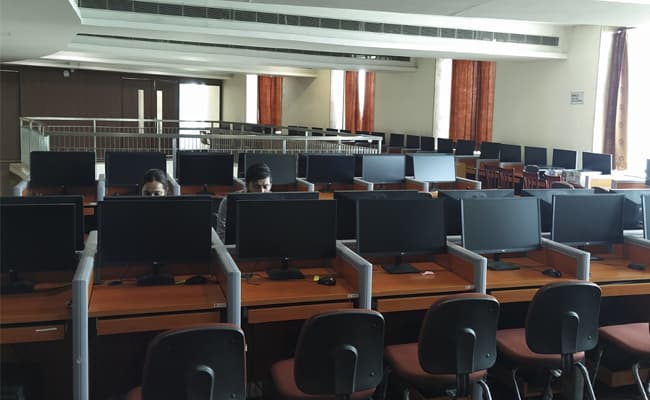 33-0003-class-classroom