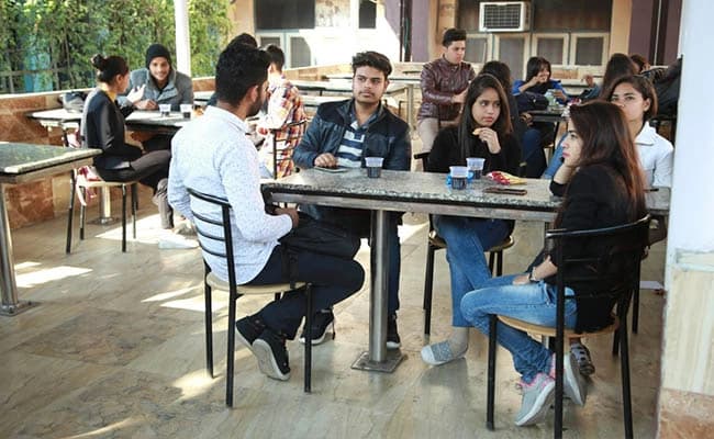 cafeteria-3-cafeteria-22