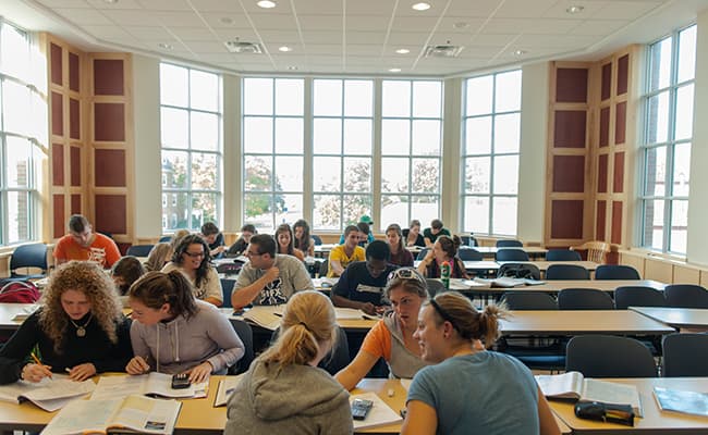 st-0000-student-success5r1q1748-classroom