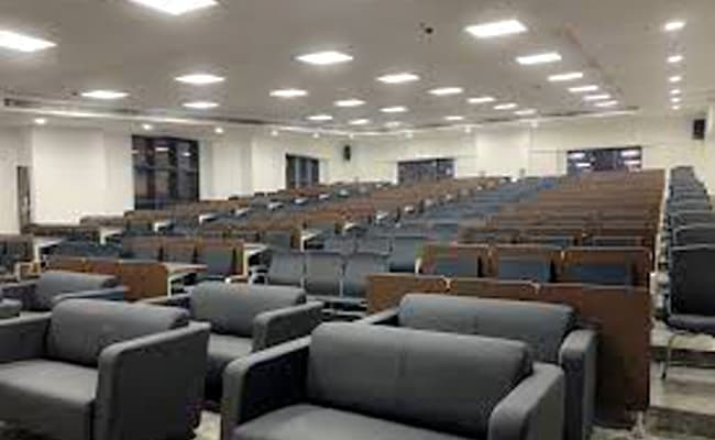 2-0009-classroom-classroom-5
