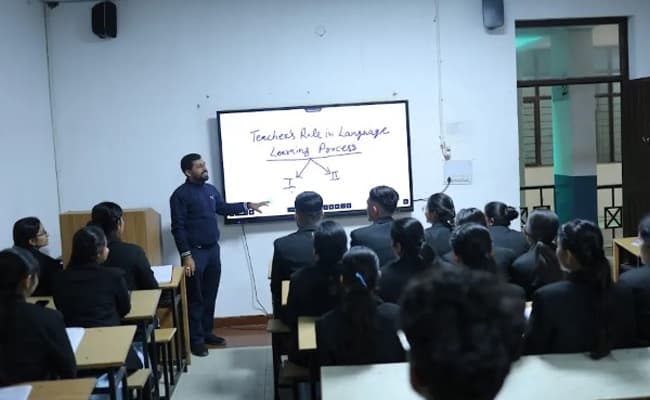 himalayan-group-of-professional-institutions-classroom-0002-layer-2-classroom
