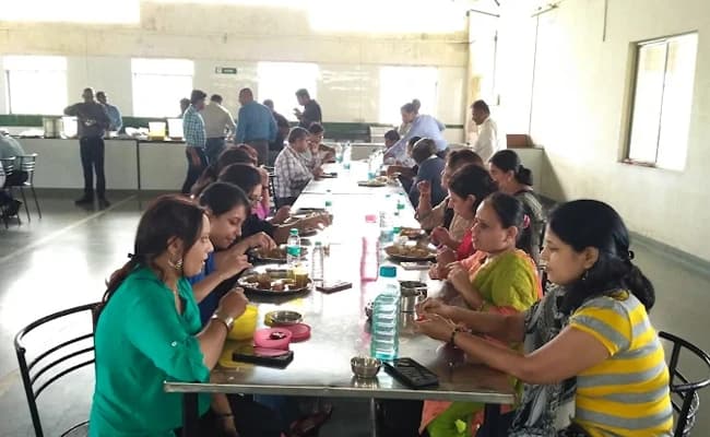 MIBM, Pune Cafeteria 1.webp