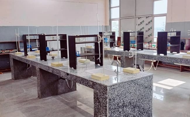 IITM, Bahadurgarh Labs 2.webp