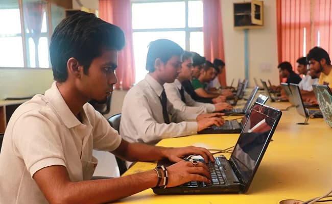 technology-education-and-research-integrated-institute-terii-8-classroom