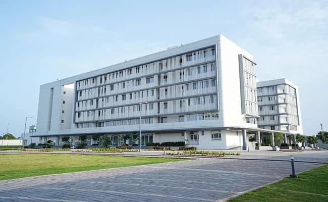 Amity University, Hyderabad infra 1.webp