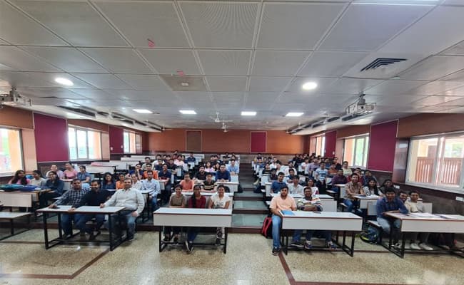 1-0003-layer-2-classroom-94
