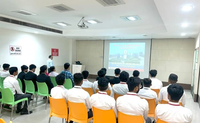 DIT University, Dehradun Classroom 2.webp