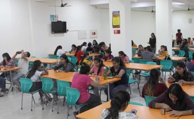cafeteria-3-cafeteria-40