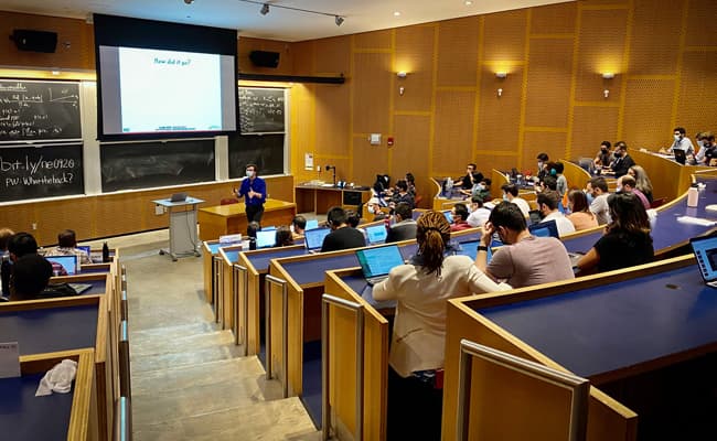 massachusetts-institute-of-technology-cambridge-classroom-0004-layer-29-classroom