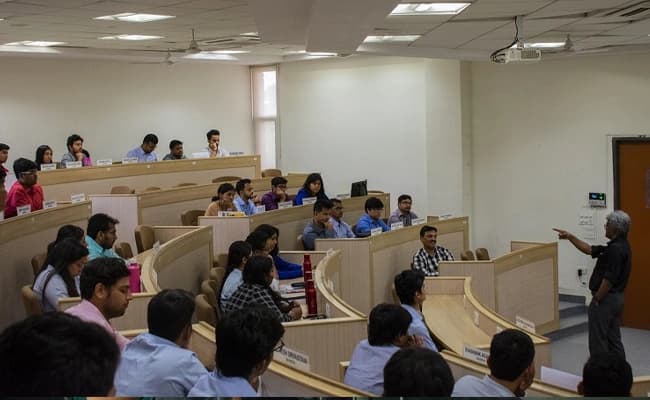 IMT Hyderabad Classroom 1.webp