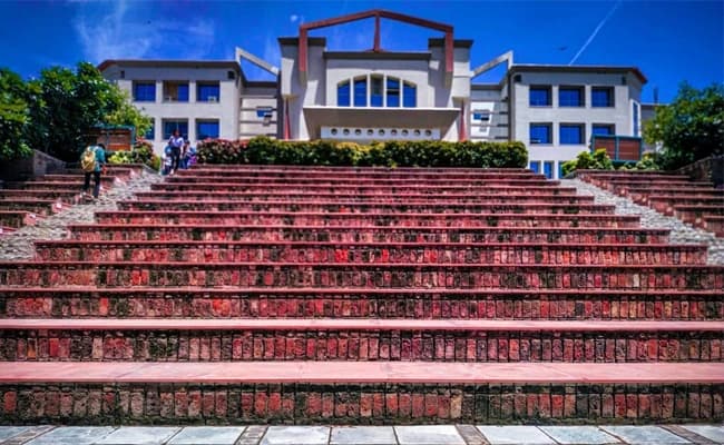 manav-rachna-university infra 1.webp