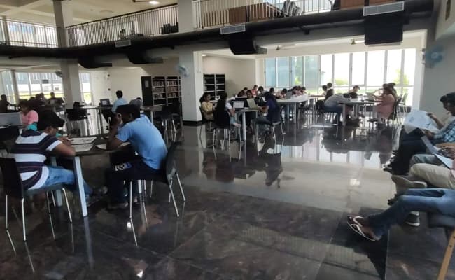 gallery-0010-cafeteria3-cafeteria