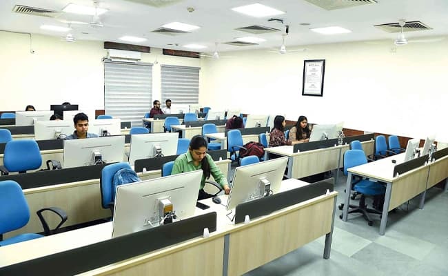Bimtech Greater Noida Labs 1.webp