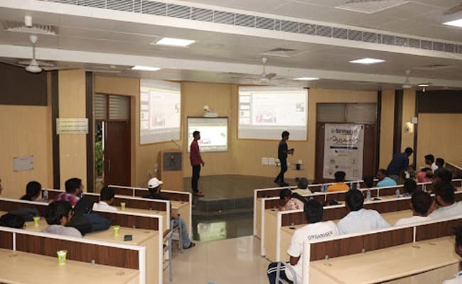 gallery-0001-class4-classroom-82