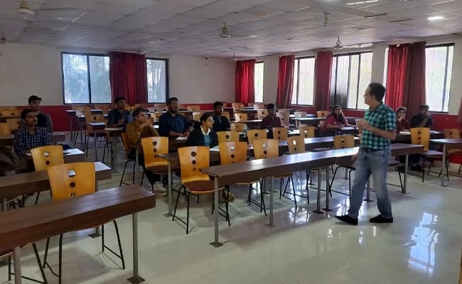 ISBM, Pune Classroom 5.webp