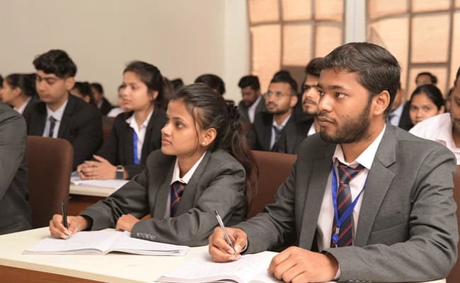 GNIOT, Greater Noida Classroom 4.webp