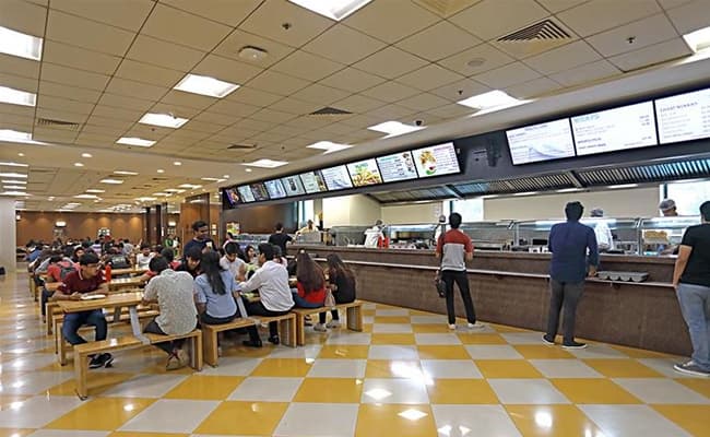 1-0000-layer-5-cafeteria-78