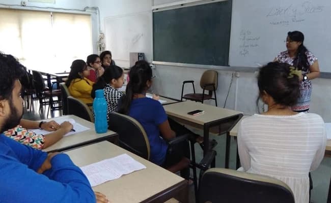 SIESCOM Navi Mumbai Classroom-1.webp