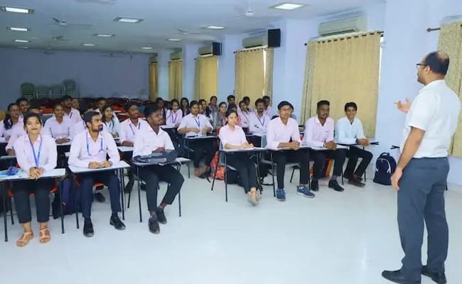DMTIMS, Navi Mumbai Classroom 4.webp