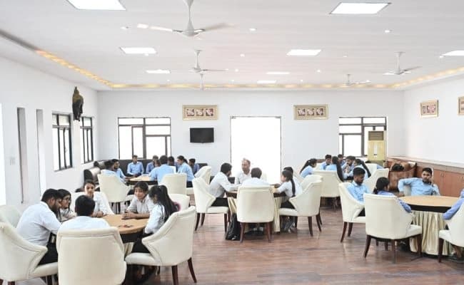 cafeteria1-cafeteria-40