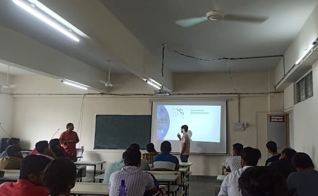 gallery-0004-class1-classroom-22