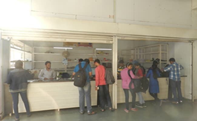 1-0003-layer-2-cafeteria-92