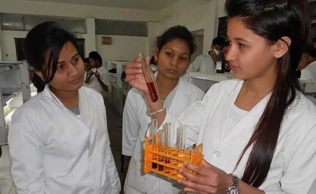 SBS University, Dehradun Labs 3.webp