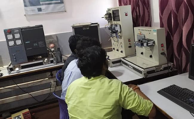 VRSEC, Vijayawada Labs 3.webp