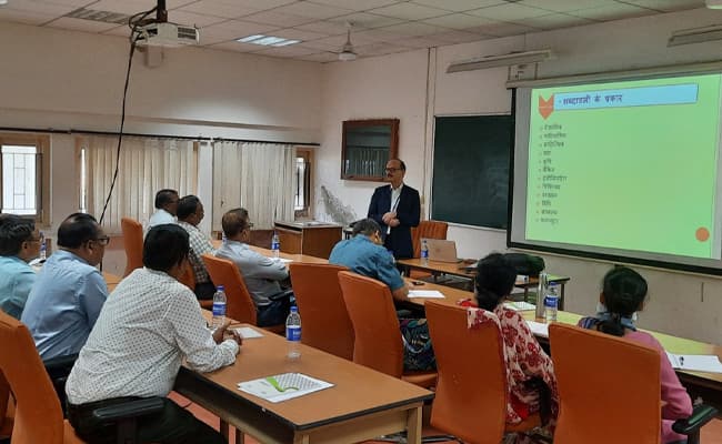 gallery-0001-class4-classroom-101