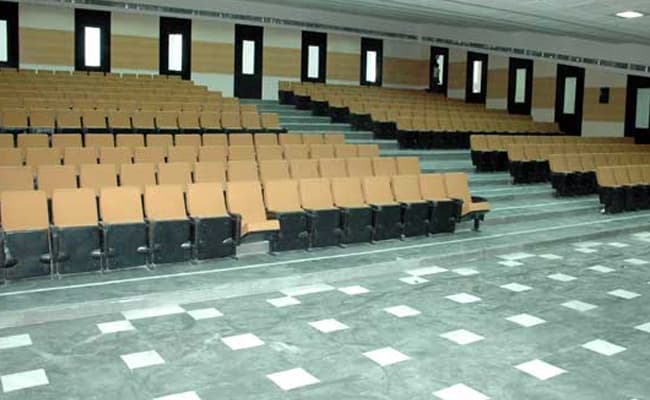 dr-ram-manohar-lohiya-national-law-university-rmlnlu-lucknow-classroom-0004-layer-1-classroom