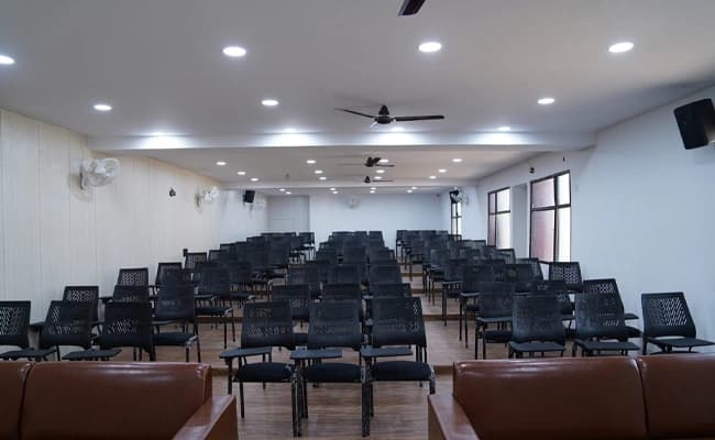 DIMT, Gorakhpur Classroom 4.webp