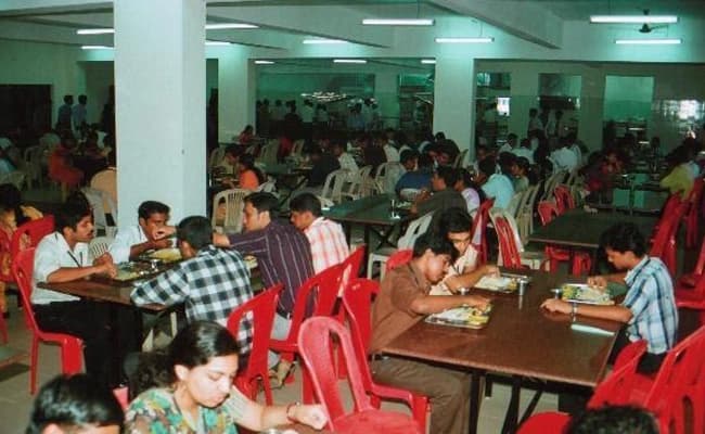 SCMS, Kochi Cafeteria 1.webp