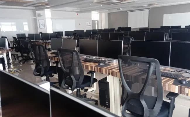 VVIT University, Guntur Labs 2.webp
