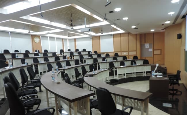 1-0002-layer-3-classroom-51
